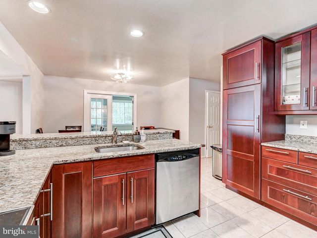 32 OLD CREEK CT, Owings Mills, MD 21117