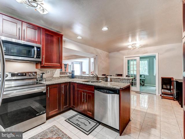 32 OLD CREEK CT, Owings Mills, MD 21117