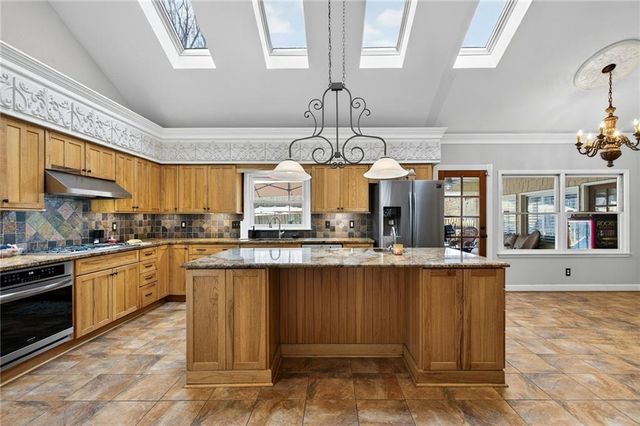 1010 Little River Way, Alpharetta, GA 30004