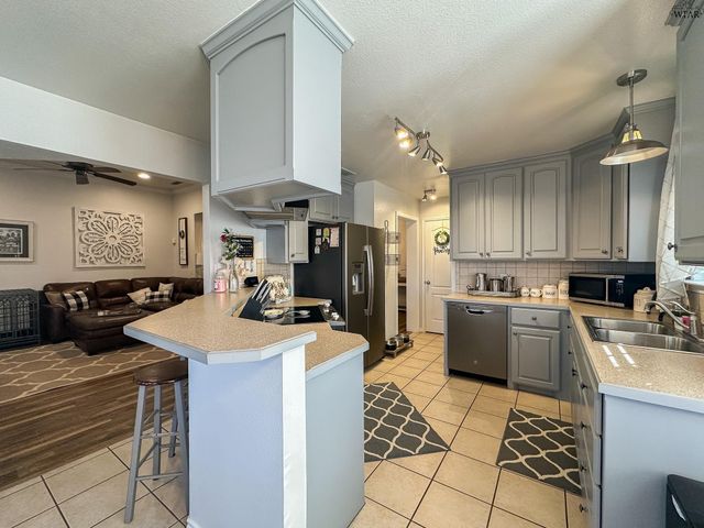 4806 PINEHURST DRIVE, Wichita Falls, TX 76310