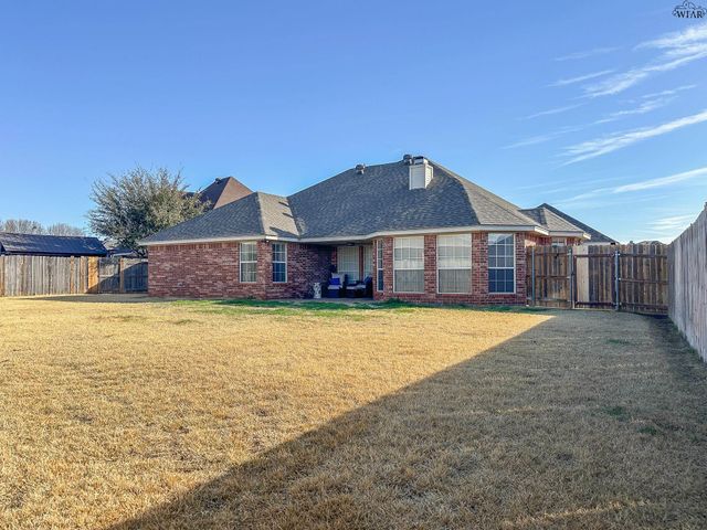 4806 PINEHURST DRIVE, Wichita Falls, TX 76310