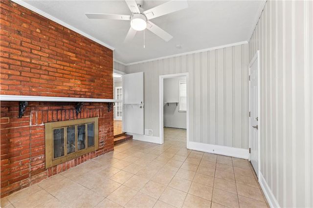 6102 W 67th Terrace, Overland Park, KS 66204