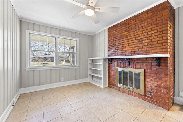 6102 W 67th Terrace, Overland Park, KS 66204