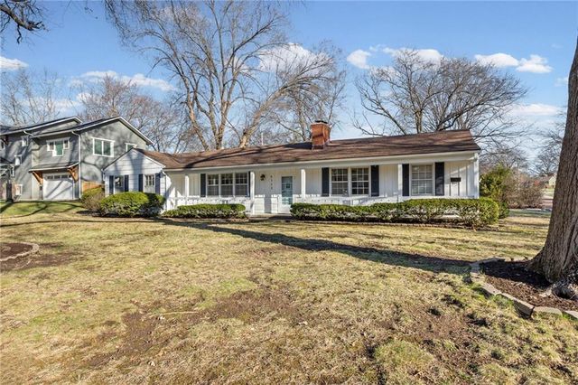 6102 W 67th Terrace, Overland Park, KS 66204