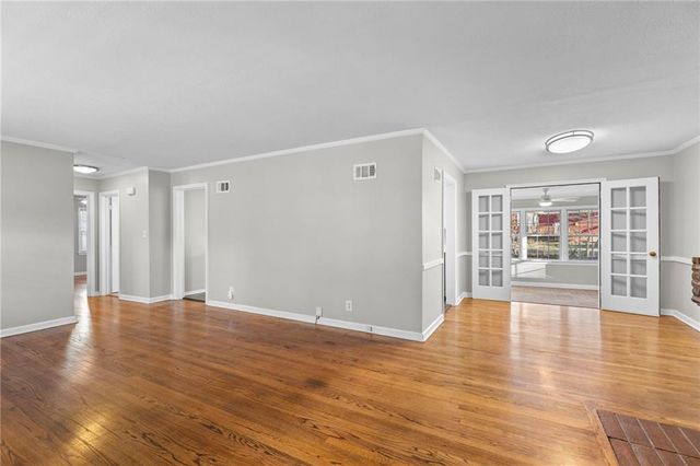 6102 W 67th Terrace, Overland Park, KS 66204