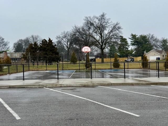 6102 W 67th Terrace, Overland Park, KS 66204