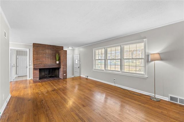 6102 W 67th Terrace, Overland Park, KS 66204