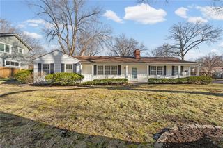 6102 W 67th Terrace, Overland Park, KS 66204