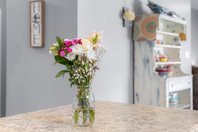 2015 Amur Court, Columbus, IN 47201