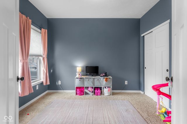 2015 Amur Court, Columbus, IN 47201