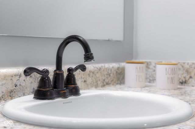 2015 Amur Court, Columbus, IN 47201