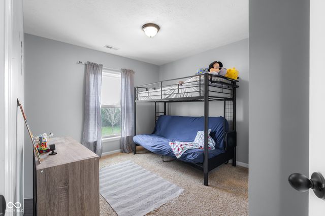 2015 Amur Court, Columbus, IN 47201