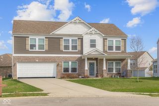 2015 Amur Court, Columbus, IN 47201