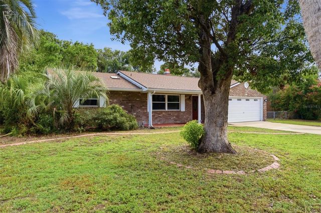 5118 MAGNOLIA TERRACE, Fruitland Park, FL 34731