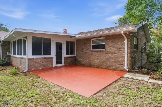 5118 MAGNOLIA TERRACE, Fruitland Park, FL 34731