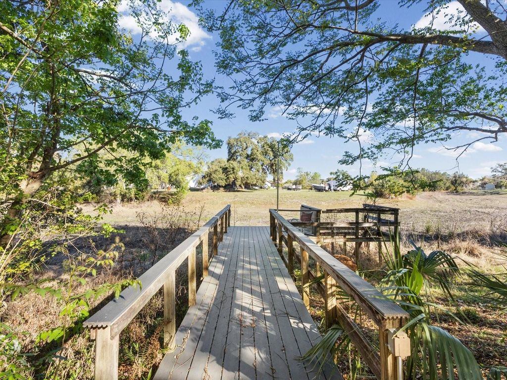 Image 3 of property listing at 6533 CLEARWATER DRIVE, Spring Hill, FL 34606