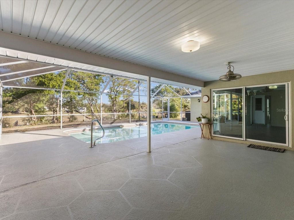 Image 36 of property listing at 6533 CLEARWATER DRIVE, Spring Hill, FL 34606