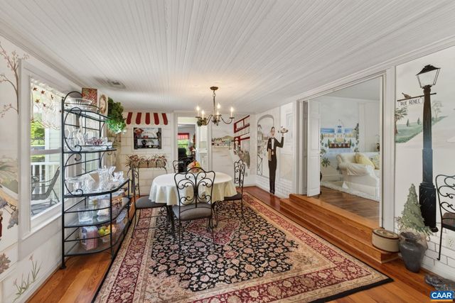 28 RIDGEWAY FARM CT, Keswick, VA 22947