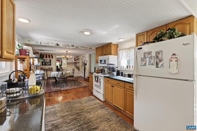 28 RIDGEWAY FARM CT, Keswick, VA 22947