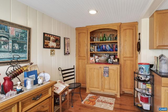 28 RIDGEWAY FARM CT, Keswick, VA 22947