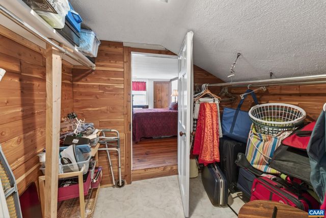 28 RIDGEWAY FARM CT, Keswick, VA 22947