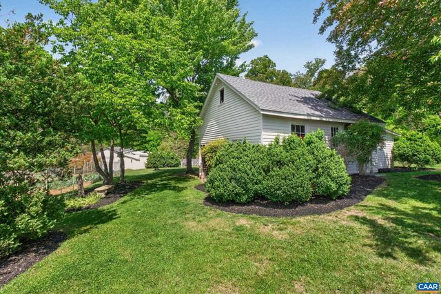 28 RIDGEWAY FARM CT, Keswick, VA 22947
