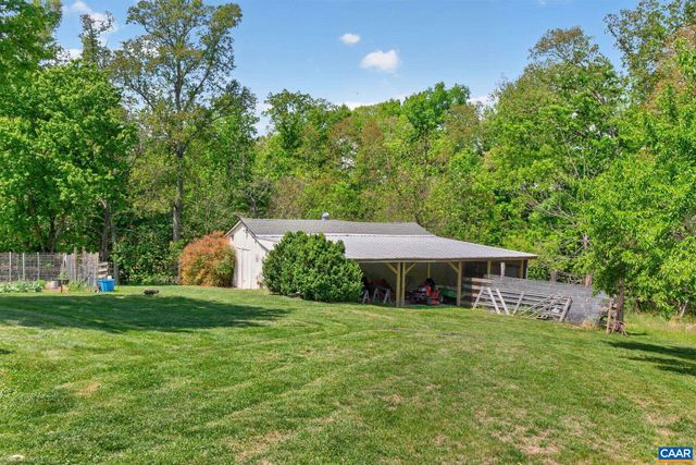 28 RIDGEWAY FARM CT, Keswick, VA 22947