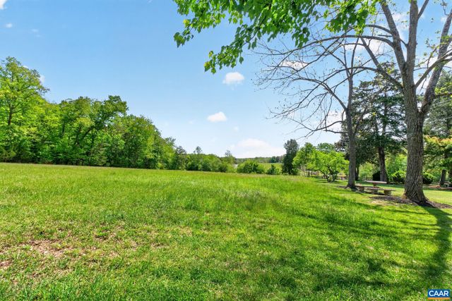 28 RIDGEWAY FARM CT, Keswick, VA 22947