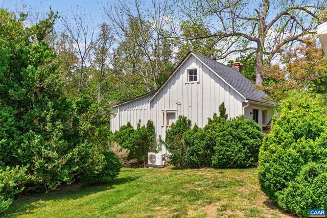28 RIDGEWAY FARM CT, Keswick, VA 22947