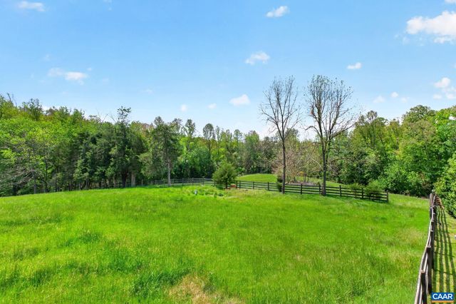 28 RIDGEWAY FARM CT, Keswick, VA 22947