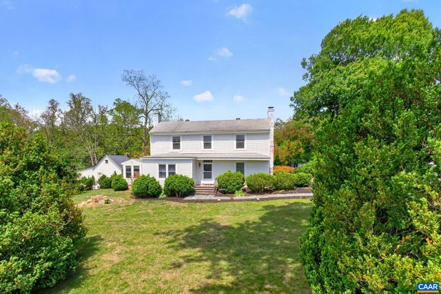 28 RIDGEWAY FARM CT, Keswick, VA 22947