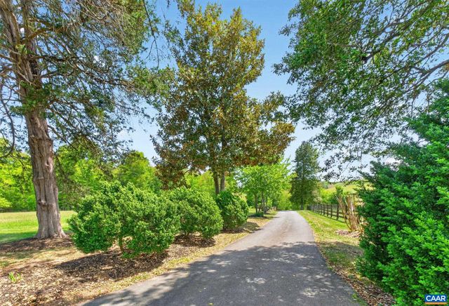 28 RIDGEWAY FARM CT, Keswick, VA 22947