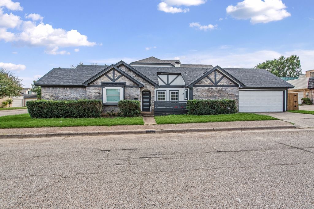 2224 Brigadoon Court, Arlington, TX 76013 — exterior