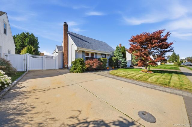 112 Rosebud Avenue, Merrick, NY 11566