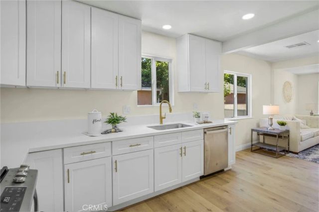 19143 Jovan Street, Tarzana, CA 91335