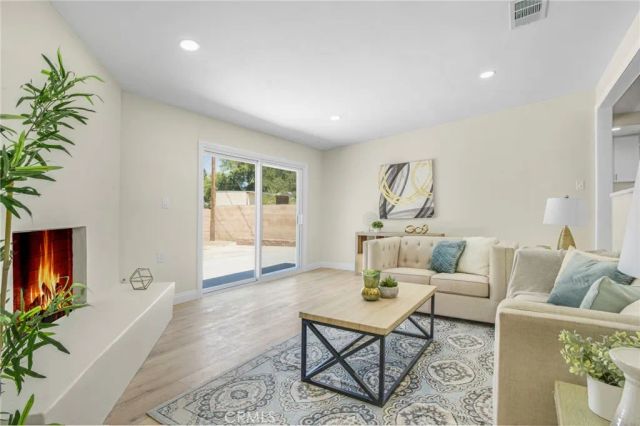 19143 Jovan Street, Tarzana, CA 91335