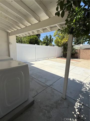 19143 Jovan Street, Tarzana, CA 91335