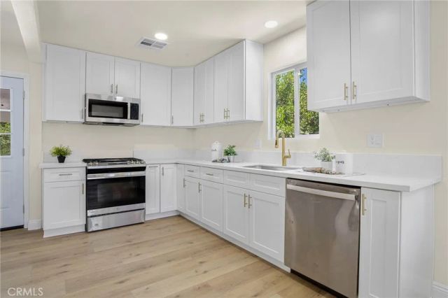 19143 Jovan Street, Tarzana, CA 91335