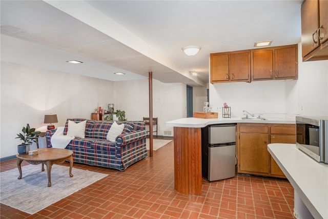 44 Cullens Run, Pittsford, NY 14534