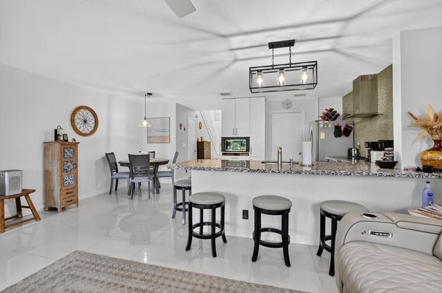 2260 Discovery Circle W, Deerfield Beach, FL 33442