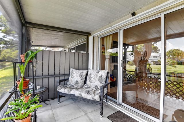 2260 Discovery Circle W, Deerfield Beach, FL 33442