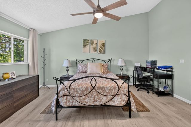 2260 Discovery Circle W, Deerfield Beach, FL 33442