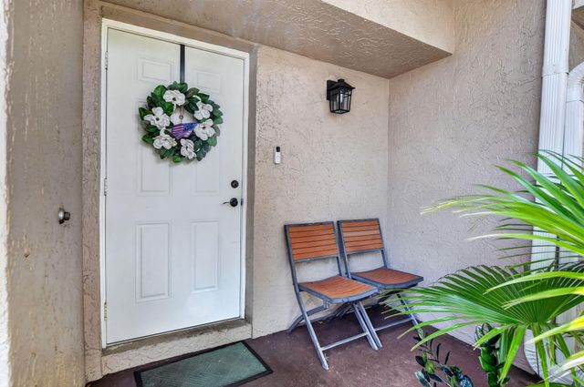 2260 Discovery Circle W, Deerfield Beach, FL 33442