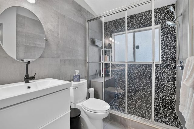 2260 Discovery Circle W, Deerfield Beach, FL 33442
