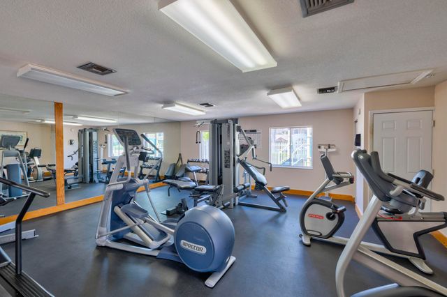 2260 Discovery Circle W, Deerfield Beach, FL 33442