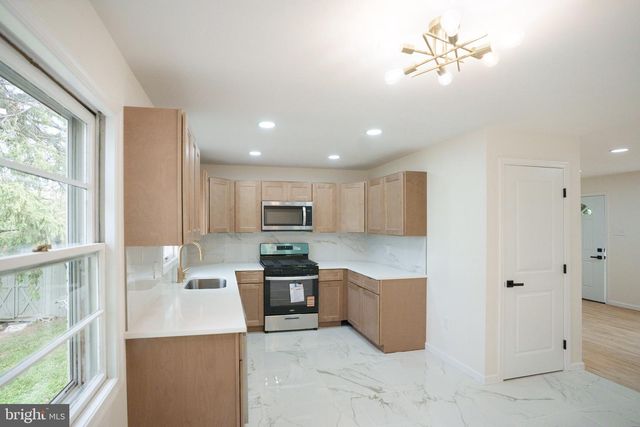 1020 HANOVER RD, York, PA 17408