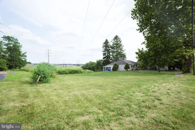 1020 HANOVER RD, York, PA 17408