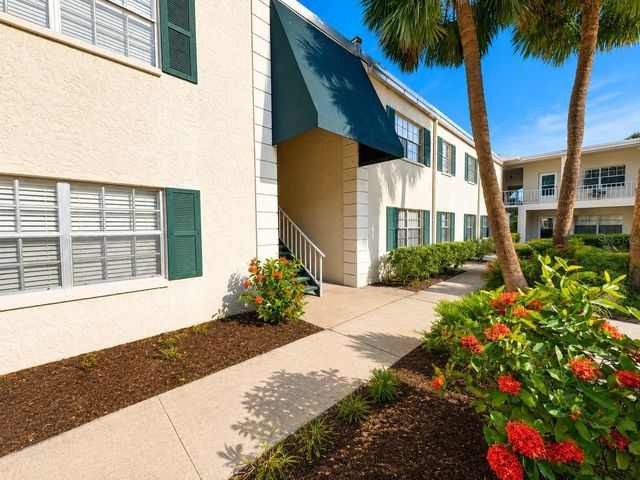 4325 AEGEAN DRIVE 202B, Tampa, FL 33611