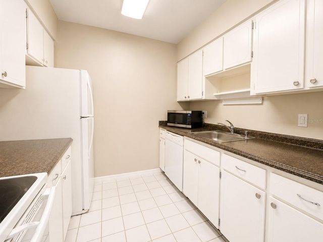 4325 AEGEAN DRIVE 202B, Tampa, FL 33611