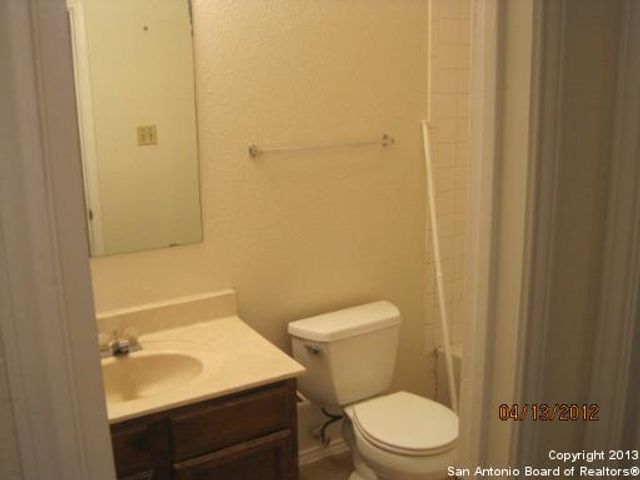 5515 Lochmoor Apt 2, San Antonio, TX 78244